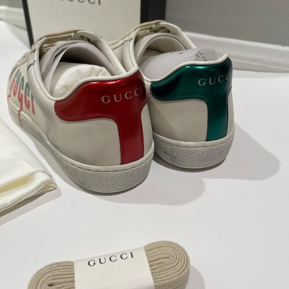 🚫SOLD🚫Authentic Gucci Mens Size 5 - Picture 2 of 3